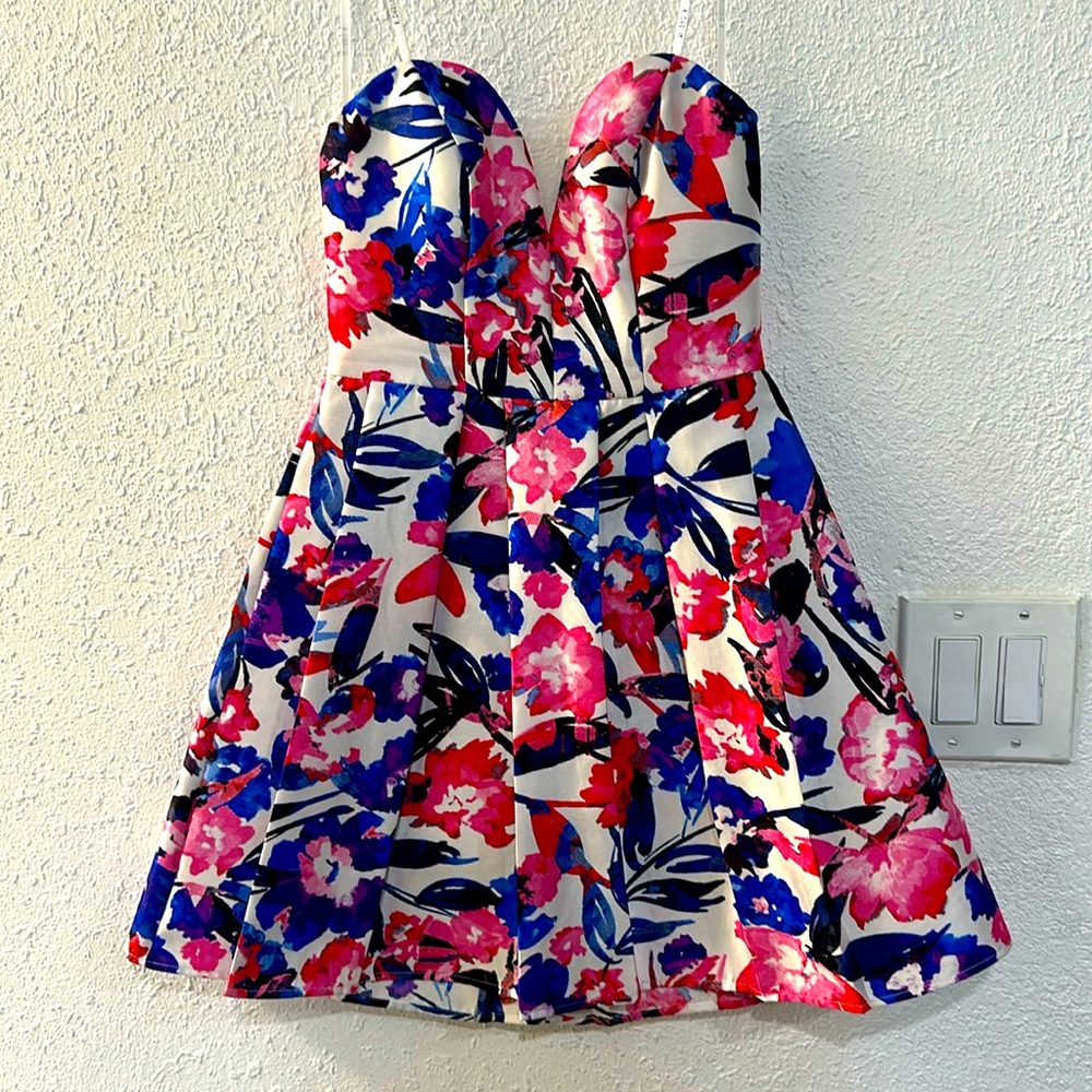 Perfect flower print party dress